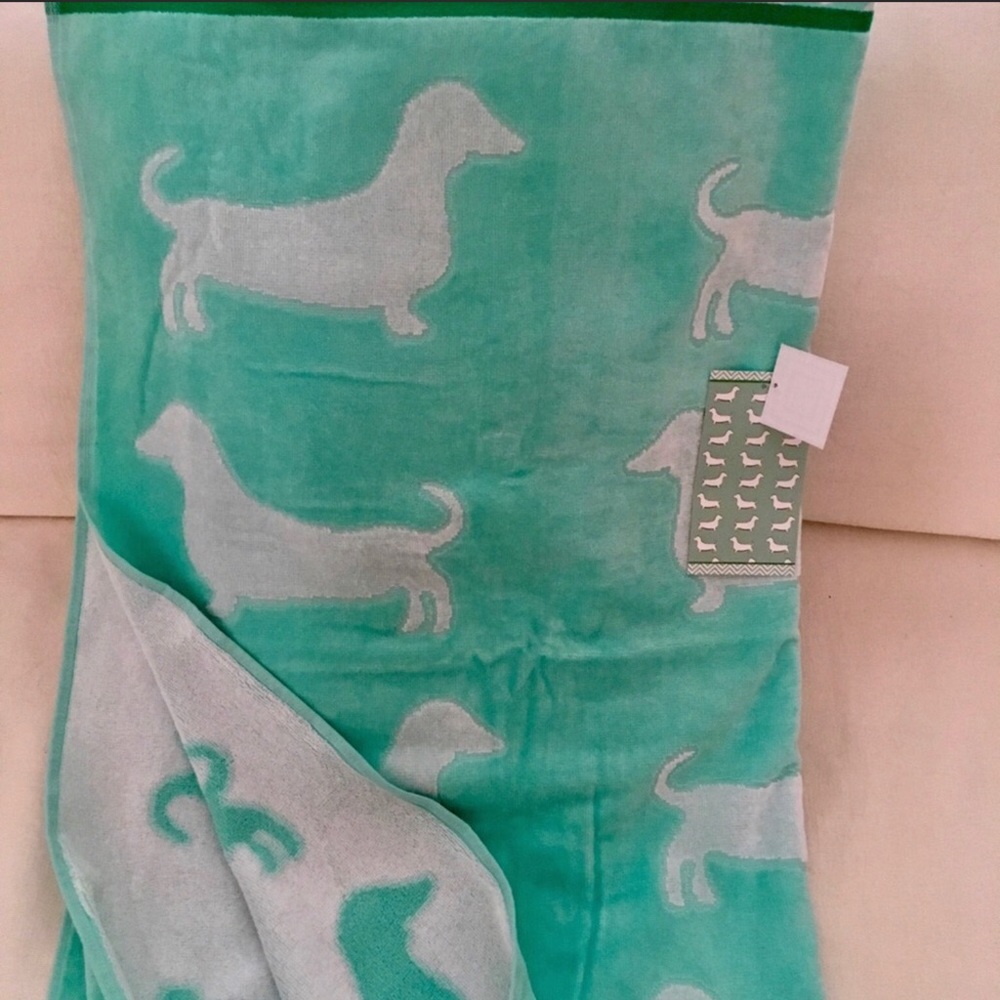 NWT **REVERSIBLE OVERSIZED** DACHSHUND BEACH TOWEL